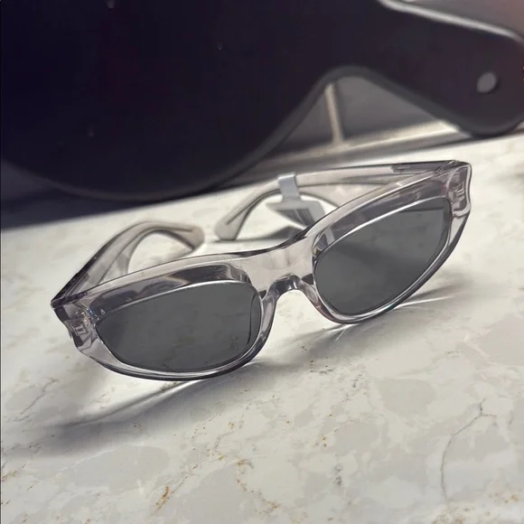 Transparent Rectangular Sunglasses - Picture 4 of 4